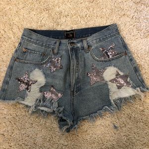 Star ripped jean denim shorts
